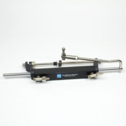 Hydraulische Steuerung MaviMare GF150RT für Außenborder bis 150 Ps Frontal mounting cylinder with tie bar 9